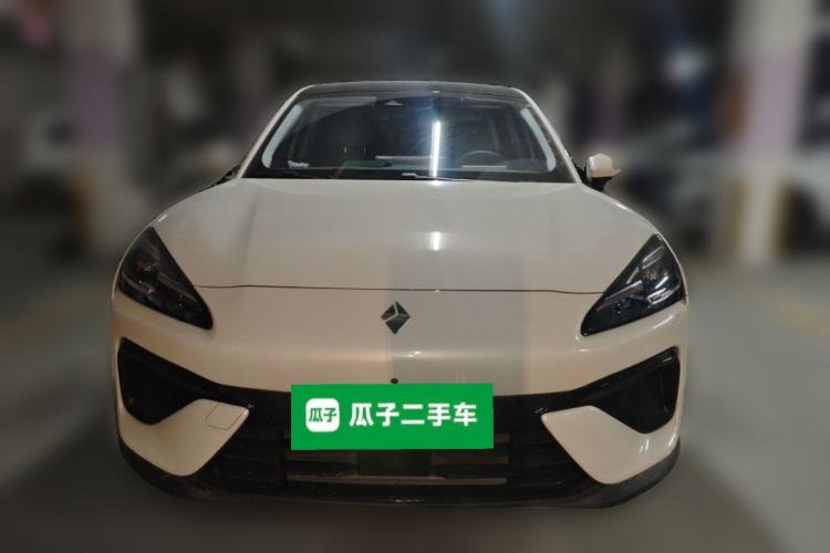 Used Baojun Yunhai 2024 140km Plug-in Hybrid Version Front
