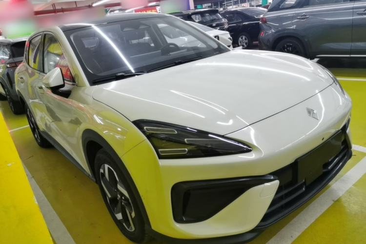 Used Baojun Yunhai 2024 140km Plug-in Hybrid Version Front Right 45 Deg