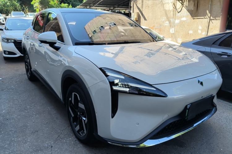 Used Baojun Yunhai 2024 600km Pure Electric Version Front Right 45 Deg