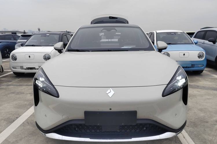 Used Baojun Yunhai 2024 600km Pure Electric Version Front