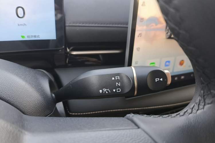 Used Baojun Yunhai 2024 600km Pure Electric Version Gear Lever