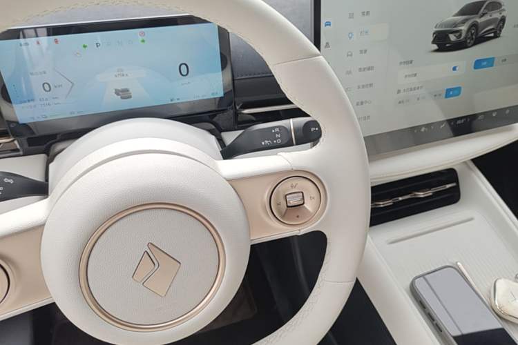 Used Baojun Yunhai 2024 140km Plug-in Hybrid Version Gear Lever