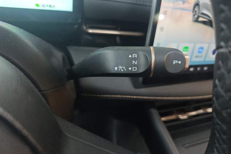 Used Baojun Yunhai 2024 500km Pure Electric Version Gear Lever