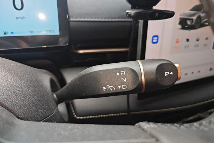 Used Baojun Yunhai 2024 140km Plug-in Hybrid Version Gear Lever