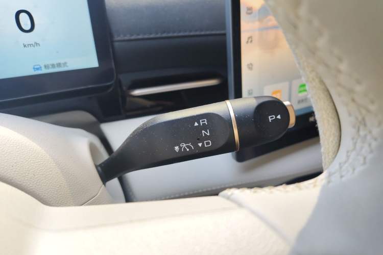 Used Baojun Yunhai 2024 600km Pure Electric Version Gear Lever