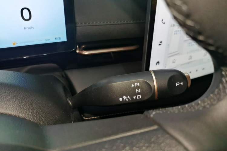 Used Baojun Yunhai 2024 140km Plug-in Hybrid Version Gear Lever