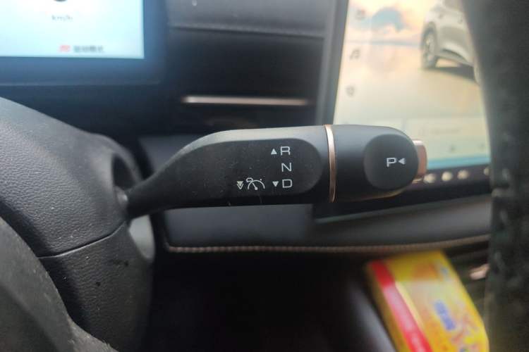 Used Baojun Yunhai 2024 600km Pure Electric Version Gear Lever