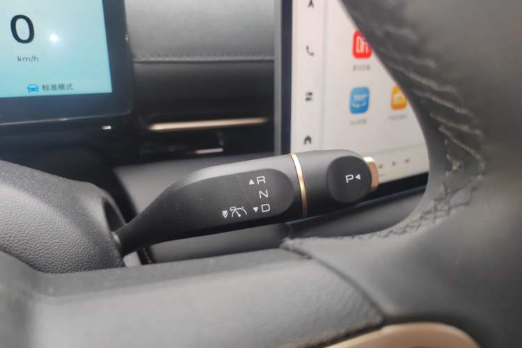 Used Baojun Yunhai 2024 600km Pure Electric Version Gear Lever