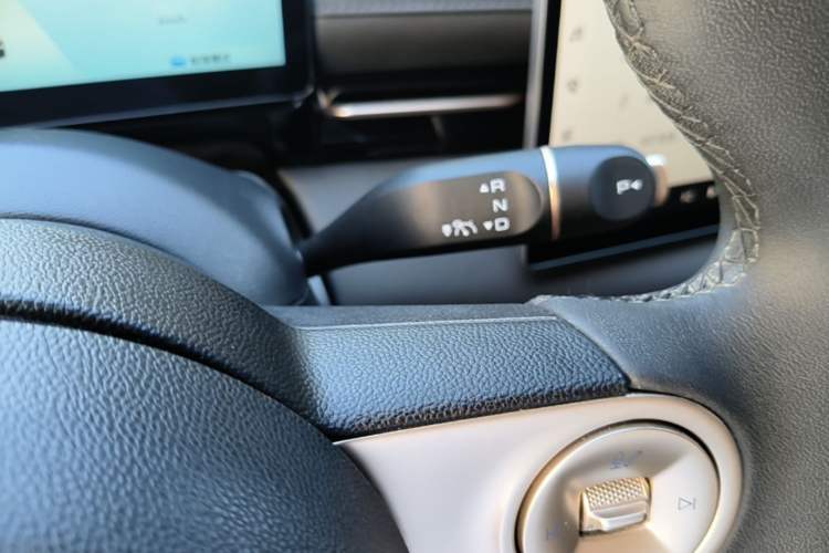 Used Baojun Yunhai 2024 600km Pure Electric Version Gear Lever