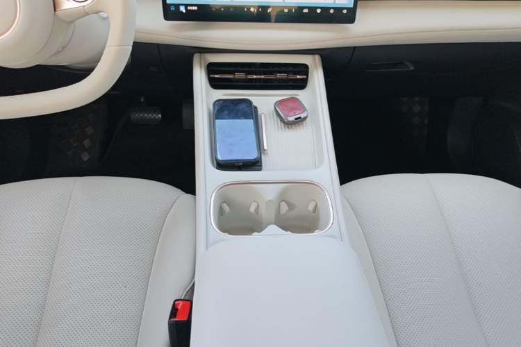 Used Baojun Yunhai 2024 600km Pure Electric Version Gear Lever