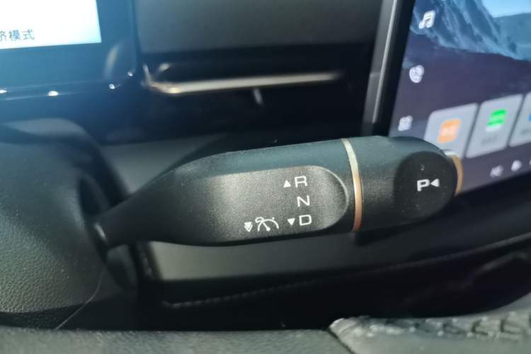 Used Baojun Yunhai 2024 500km Pure Electric Version Gear Lever