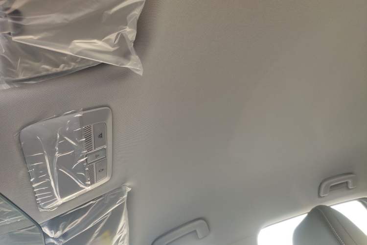 Used Baojun Yunhai 2024 60km Plug-in Hybrid Version Headliner