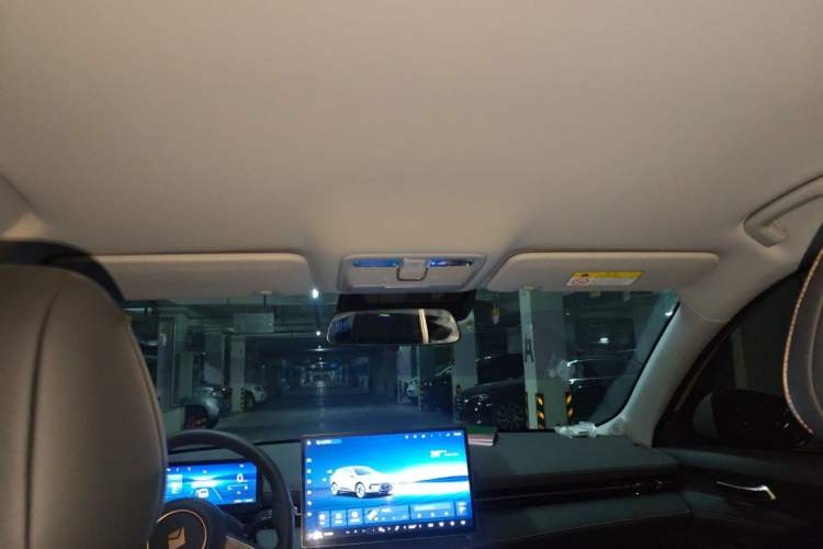 Used Baojun Yunhai 2024 140km Plug-in Hybrid Version Headliner