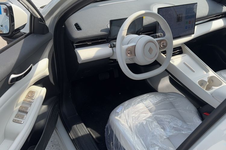 Used Baojun Yunhai 2024 500km Pure Electric Version Interior 2
