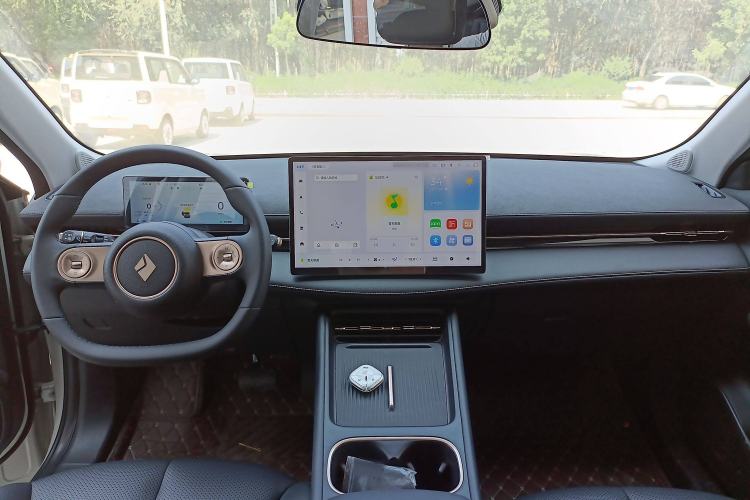 Used Baojun Yunhai 2024 600km Pure Electric Version Interior 2