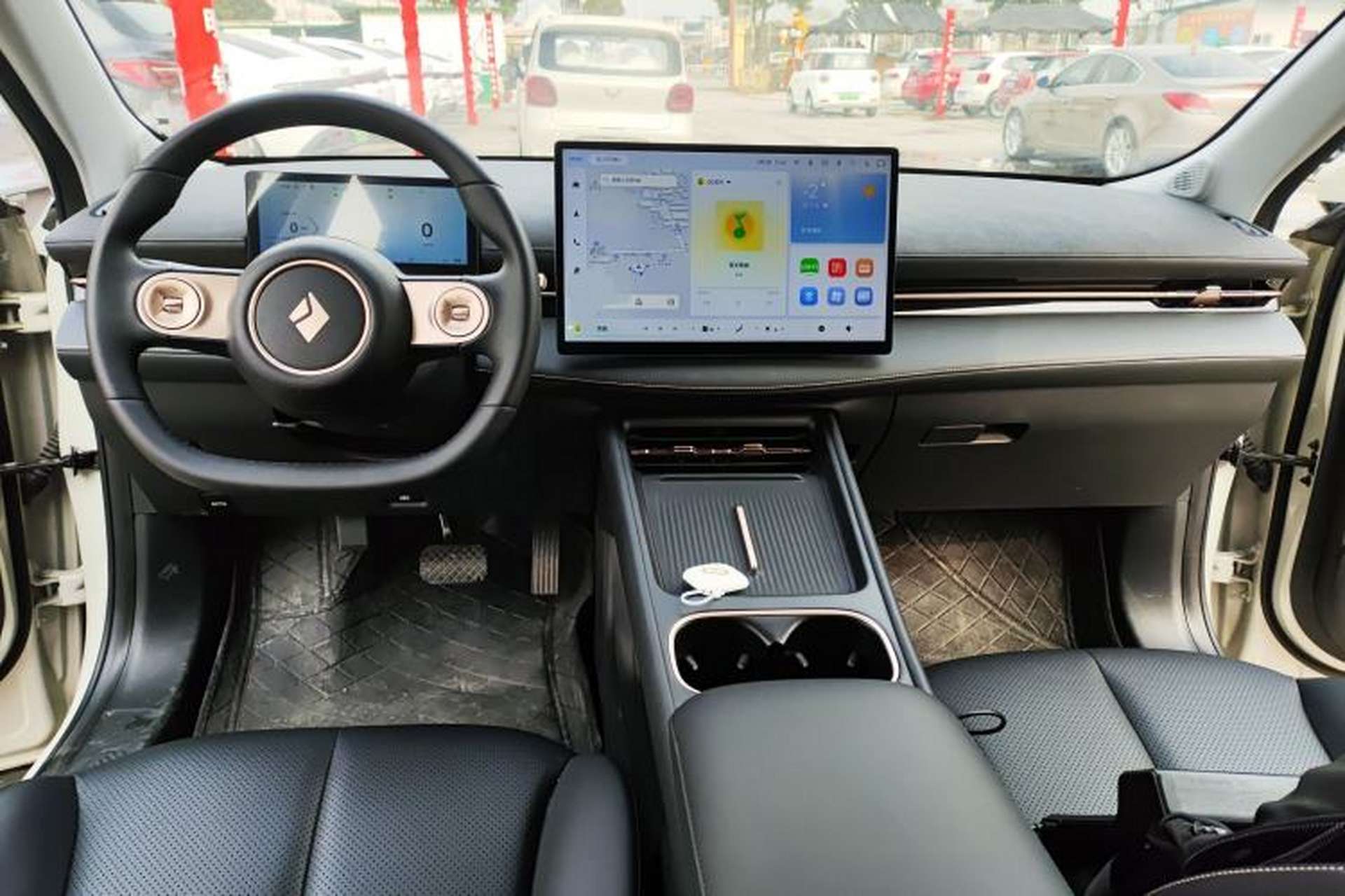 Used Baojun Yunhai 2024 140km Plug-in Hybrid Version Interior 2
