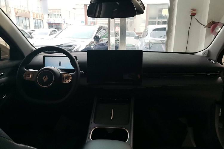 Used Baojun Yunhai 2024 600km Pure Electric Version Interior 2