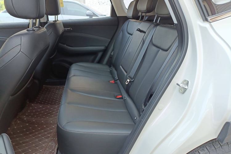 Used Baojun Yunhai 2024 600km Pure Electric Version Interior 4