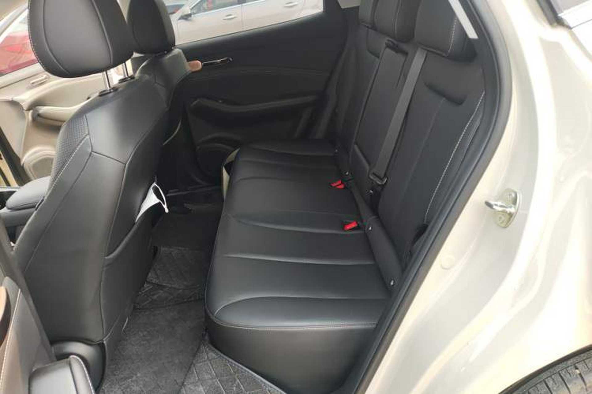 Used Baojun Yunhai 2024 140km Plug-in Hybrid Version Interior 4