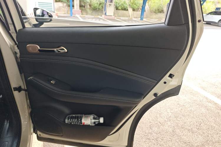 Used Baojun Yunhai 2024 600km Pure Electric Version Interior 6