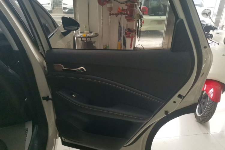 Used Baojun Yunhai 2024 600km Pure Electric Version Interior 6