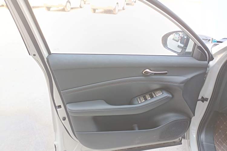 Used Baojun Yunhai 2024 600km Pure Electric Version Interior 7