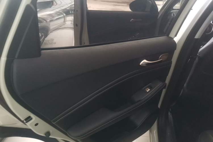 Used Baojun Yunhai 2024 600km Pure Electric Version Interior 8