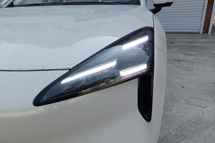 Used Baojun Yunhai 2024 600km Pure Electric Version Left Front Headlight