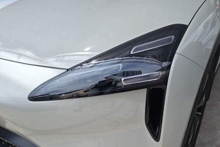 Used Baojun Yunhai 2024 600km Pure Electric Version Left Front Headlight