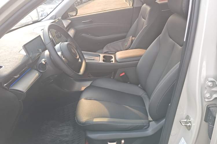 Used Baojun Yunhai 2024 500km Pure Electric Version Left Front Seat