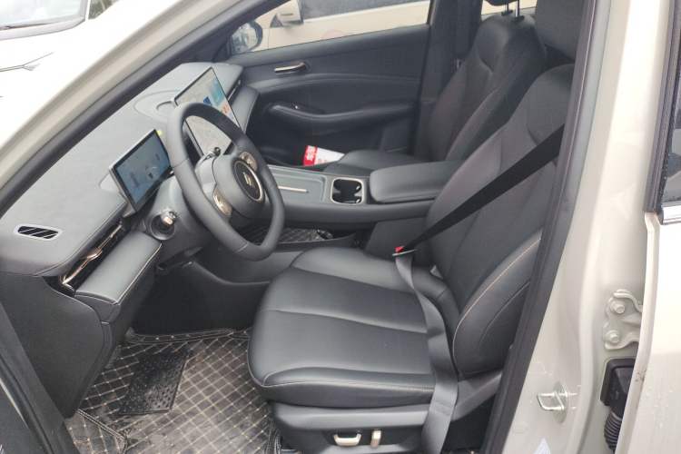 Used Baojun Yunhai 2024 600km Pure Electric Version Left Front Seat