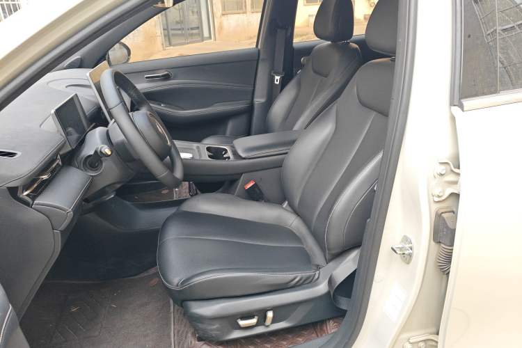 Used Baojun Yunhai 2024 600km Pure Electric Version Left Front Seat