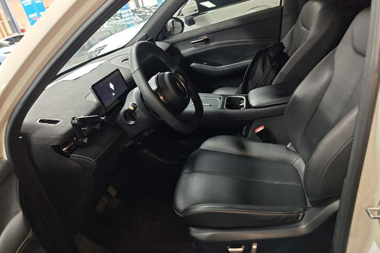 Used Baojun Yunhai 2024 600km Pure Electric Version Left Front Seat