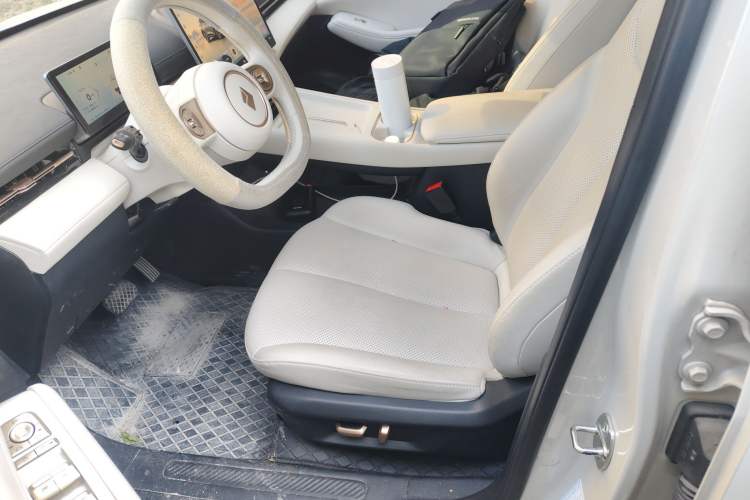 Used Baojun Yunhai 2024 600km Pure Electric Version Left Front Seat