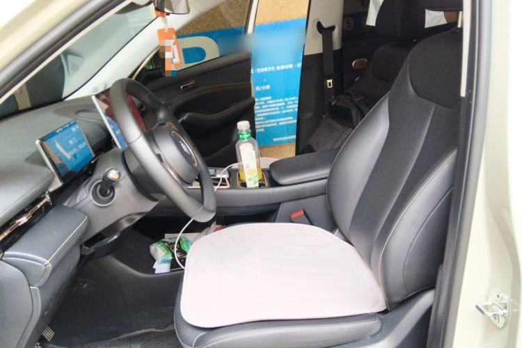 Used Baojun Yunhai 2024 140km Plug-in Hybrid Version Left Front Seat