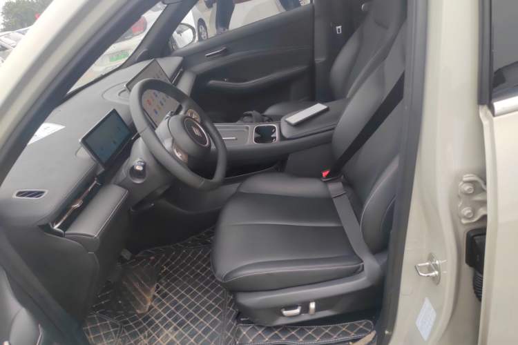 Used Baojun Yunhai 2024 600km Pure Electric Version Left Front Seat