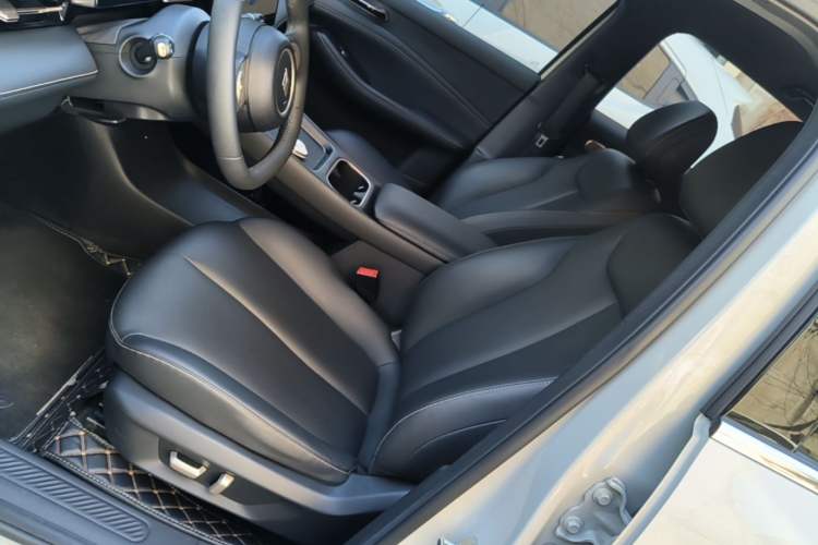 Used Baojun Yunhai 2024 600km Pure Electric Version Left Front Seat