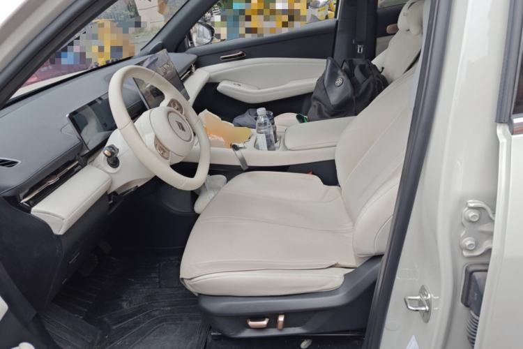 Used Baojun Yunhai 2024 500km Pure Electric Version Left Front Seat