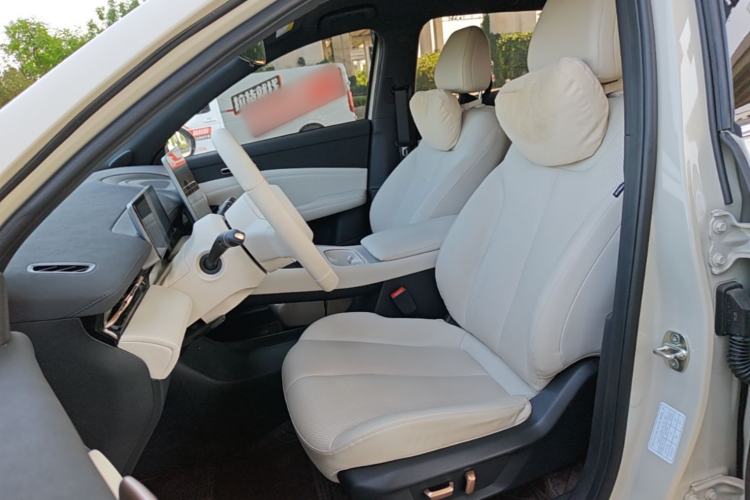 Used Baojun Yunhai 2024 600km Pure Electric Version Left Front Seat