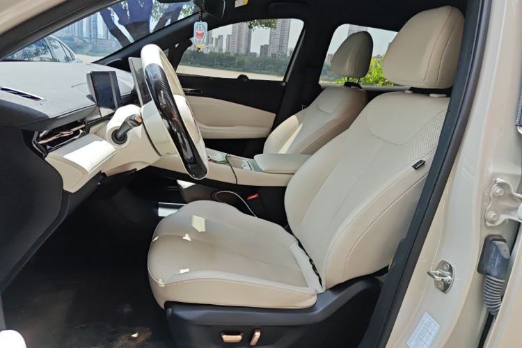 Used Baojun Yunhai 2024 600km Pure Electric Version Left Front Seat