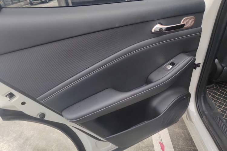 Used Baojun Yunhai 2024 600km Pure Electric Version Left Rear Door Interior