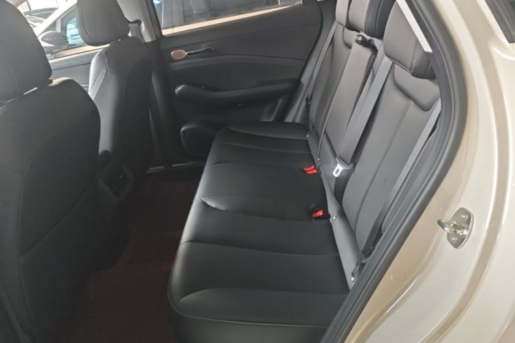 Used Baojun Yunhai 2024 500km Pure Electric Version Left Rear Seat