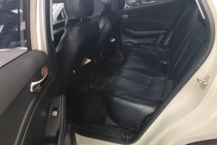 Used Baojun Yunhai 2024 140km Plug-in Hybrid Version Left Rear Seat