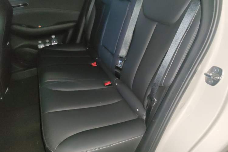 Used Baojun Yunhai 2024 140km Plug-in Hybrid Version Left Rear Seat