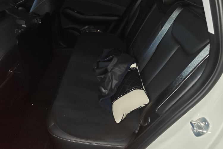 Used Baojun Yunhai 2024 60km Plug-in Hybrid Version Left Rear Seat