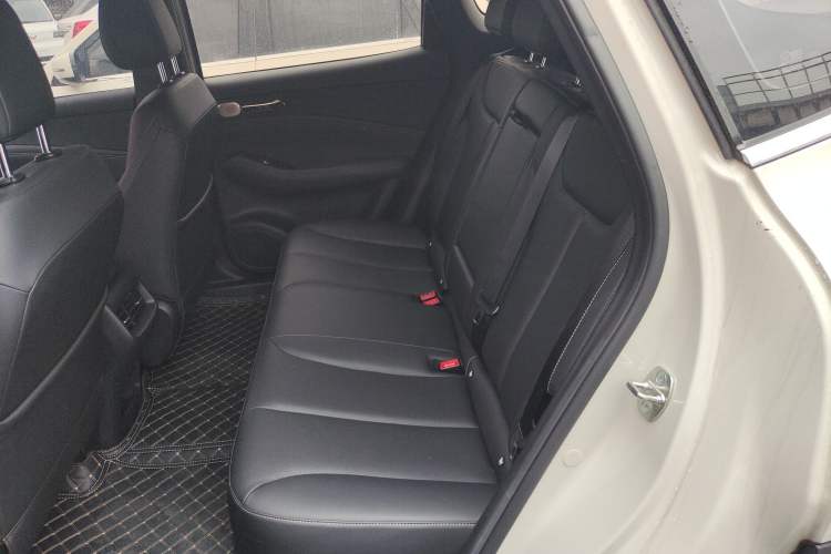 Used Baojun Yunhai 2024 600km Pure Electric Version Left Rear Seat