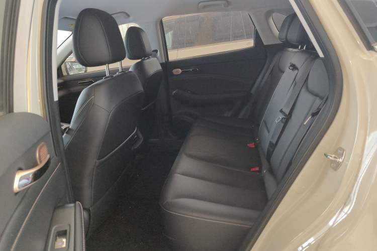Used Baojun Yunhai 2024 500km Pure Electric Version Left Rear Seat