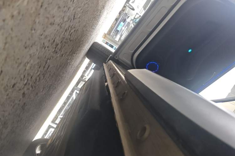 Used Baojun Yunhai 2024 500km Pure Electric Version Left Side Sill