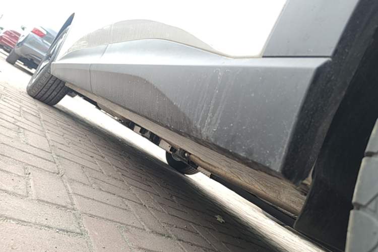 Used Baojun Yunhai 2024 140km Plug-in Hybrid Version Left Side Sill