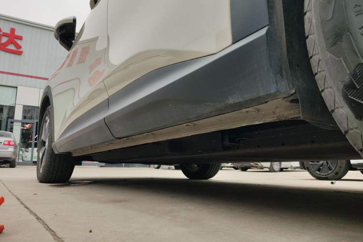 Used Baojun Yunhai 2024 600km Pure Electric Version Left Side Sill